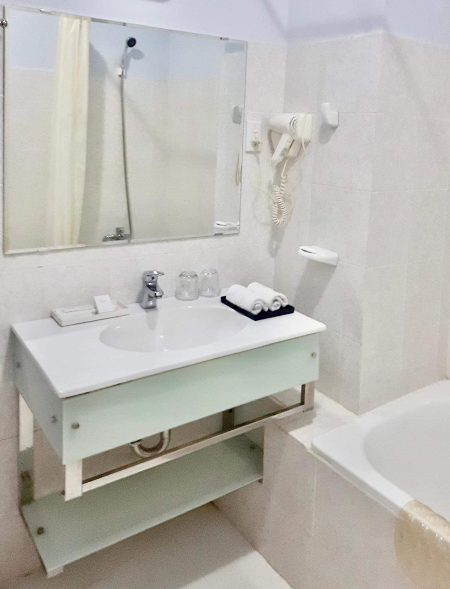 Chau Pho Hotel Чау-Док Экстерьер фото